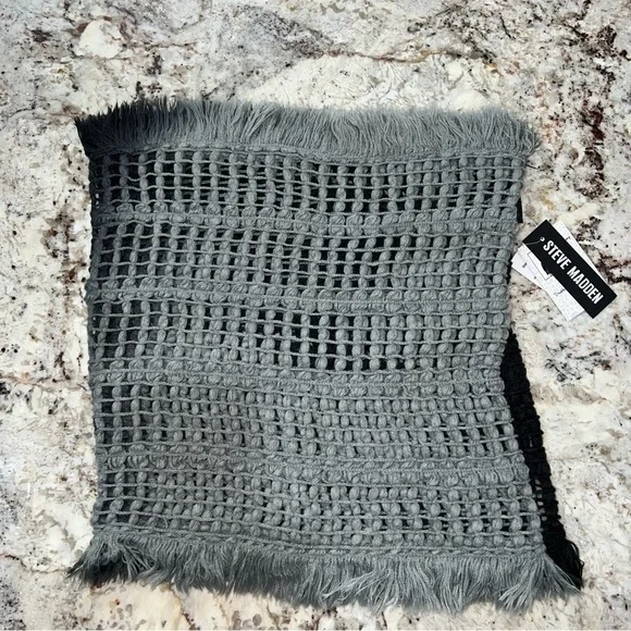 NWT Steve Madden Super Soft Ombré Muffler Multifunctional Wrap Scarf - Picture 4 of 10